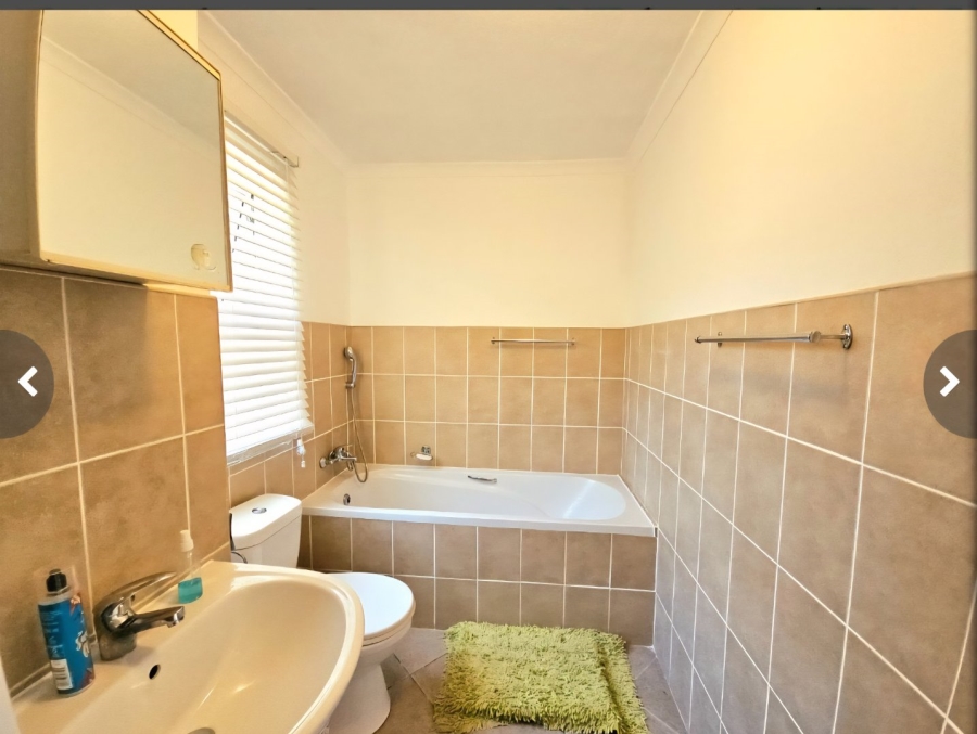 To Let 2 Bedroom Property for Rent in Gordons Bay Central Western Cape